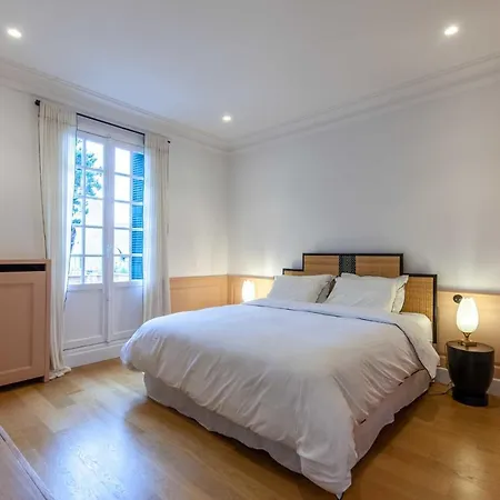 Standing Town House - 350 M Of The Beach Villa